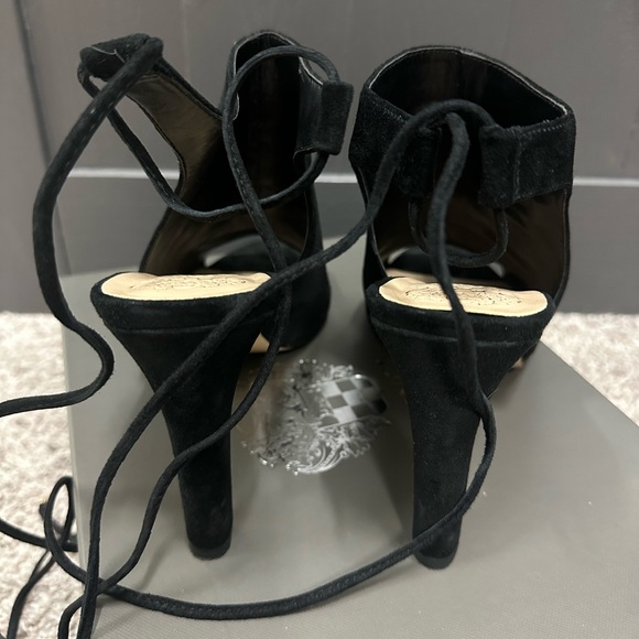 Vince Camuto Black Suede High Heels size 9 - Picture 8 of 11